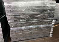 les panneaux discordants en acier de râper en acier de passage couvert galvanisés par 824mm font un pas trellis de cadre en acier