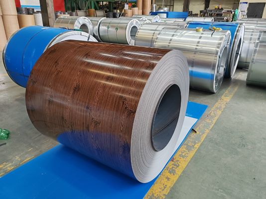 acheter Feuille d'acier prépeinte avec revêtement en polyester de 15 à 20 microns et imprimante de 5 microns pour une utilisation industrielle de 1500 mm à 5800 mm de longueur online manufacture