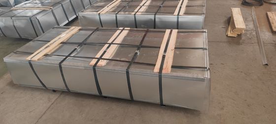 acheter 15 à 20 microns de polyester + 5 microns de tôle d'acier pré-enduite de 700 mm à 1250 mm de largeur et de haute recyclabilité pour les toits et les revêtements online manufacture